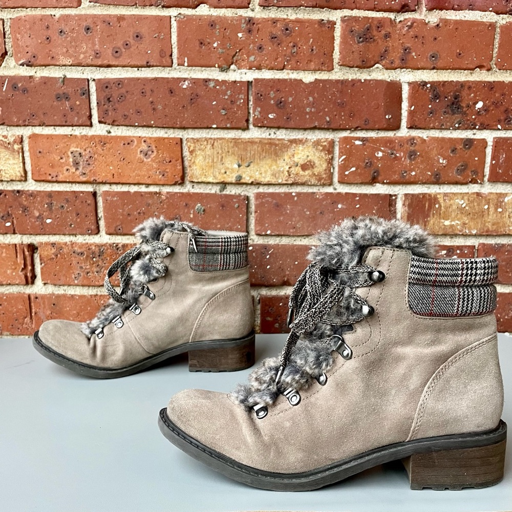 Sam Edelman Darrah Gray Wool & Faux Fur Hiking Inspired Boots Sz 8.5 Wood Heel